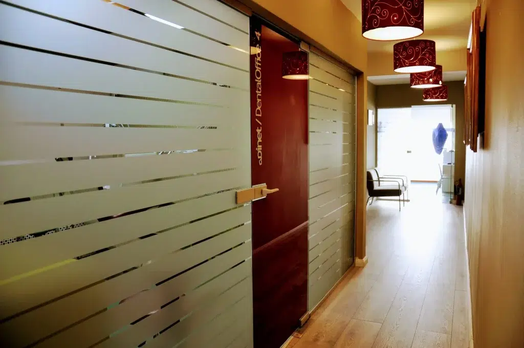 Velvetdental - interior cabinet stomatologie Bucuresti