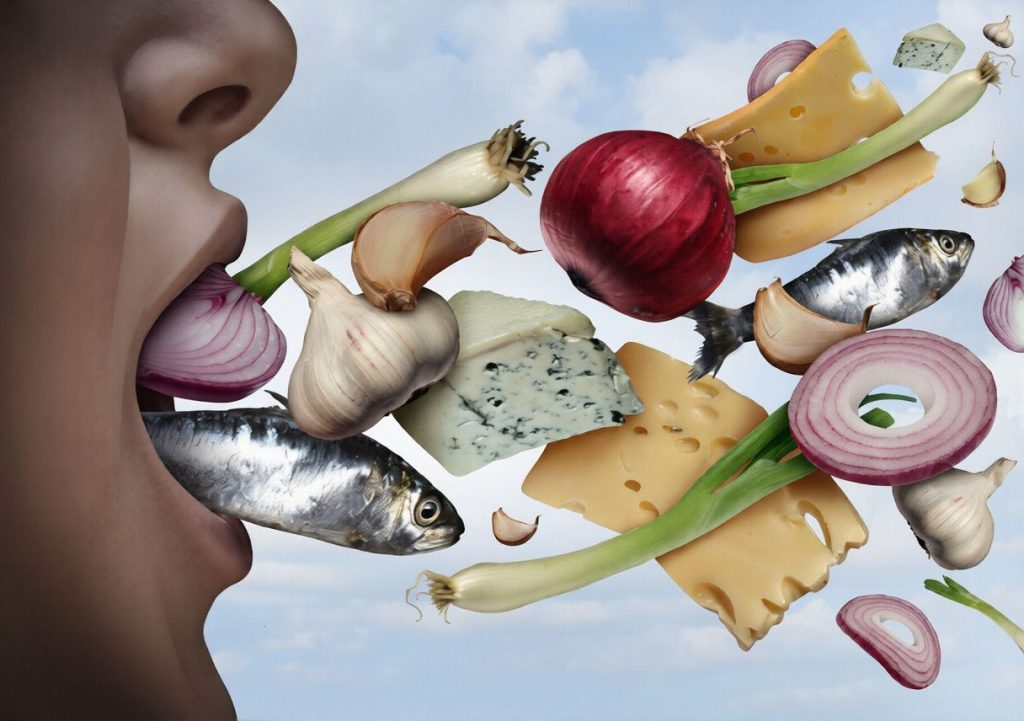 miros de mancare in gura